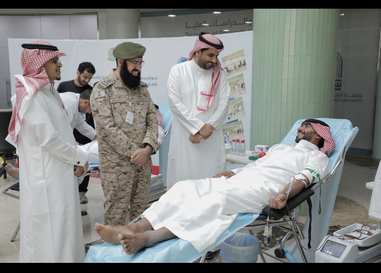 حملة التبرع بالدم الثامنه