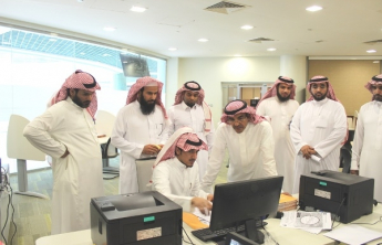 The visit of His Excellency the President of the University, Dr. Abdul Rahman Al-Asimi, to inspect the work process of the admission procedures for the academic year 1434/1435 AH