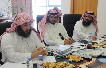 اجتماع لجنة المنح الخارجية للطلبة الغير سعوديين